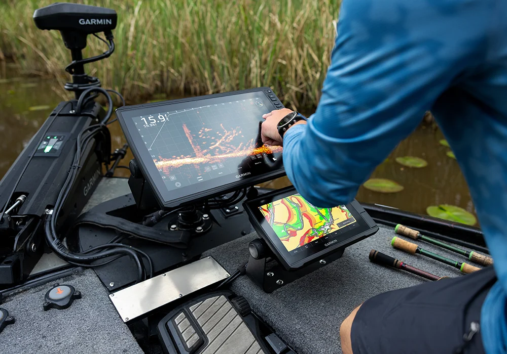 Mikä Garmin karttaplotteri sopii parhaiten yhteen LiveScopen kanssa?